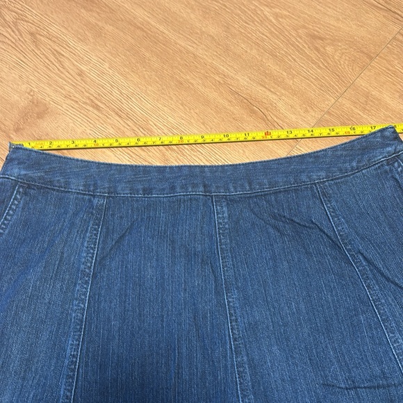 LL Bean Classic Denim Skirt - Picture 7 of 9